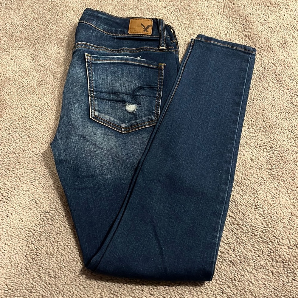 American Eagle Outfitters / Distressed Jegging / Size 4